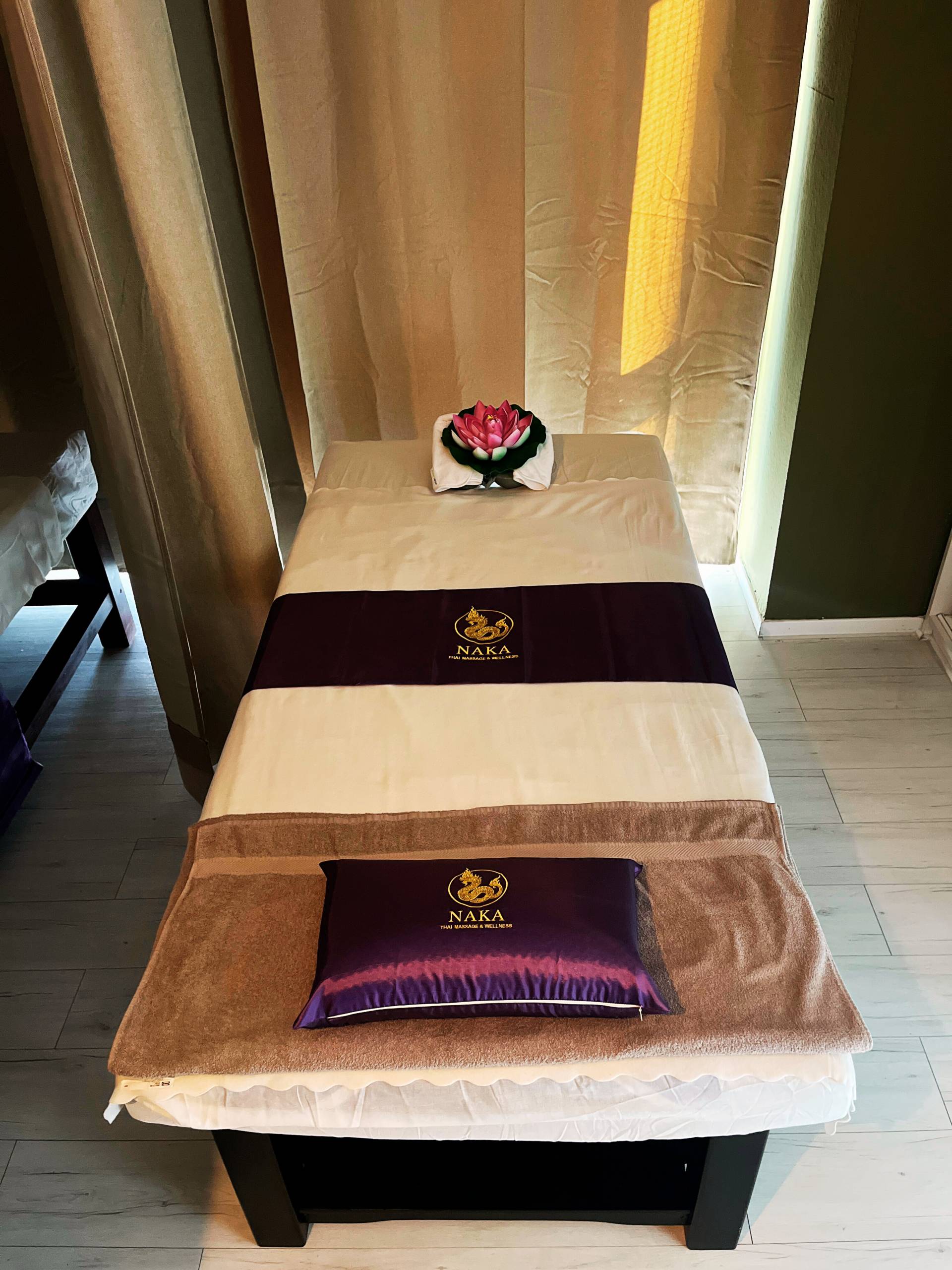 Foto Laden NAKA Thaimassage Wellness Düsseldorf 5